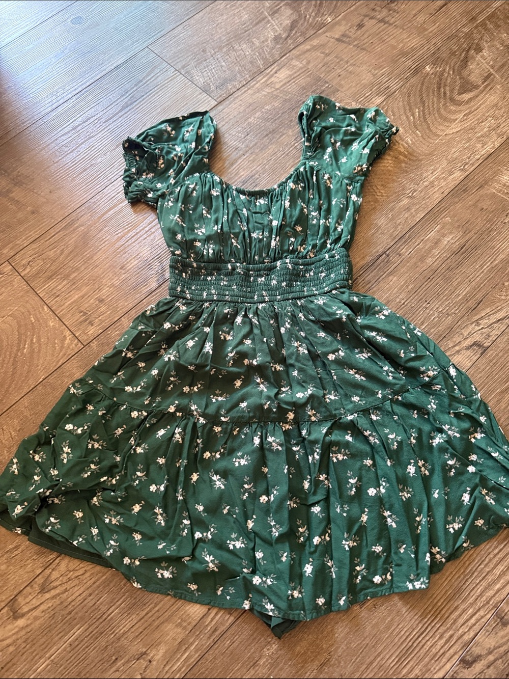Women’s Hollister Green Floral Smocked Waist Dress